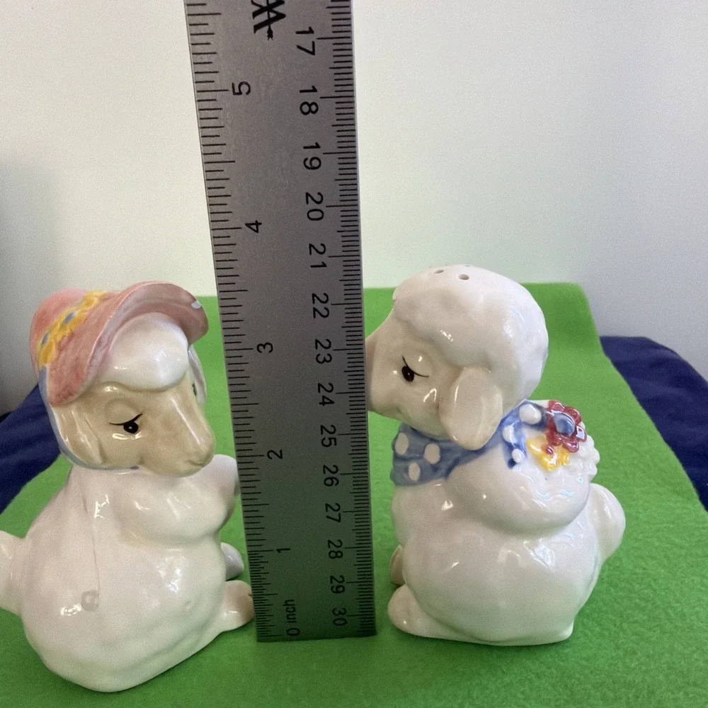 Fitz & Floyd Ceramic Sheep Lambs Salt And Pepper Shakers Easter Spring